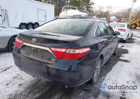 2015 Toyota Camry Se z USA, uszkodzony, nr VIN 4T1BF1FK5FU088935